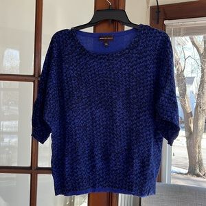 Elbow length sleeve sweater